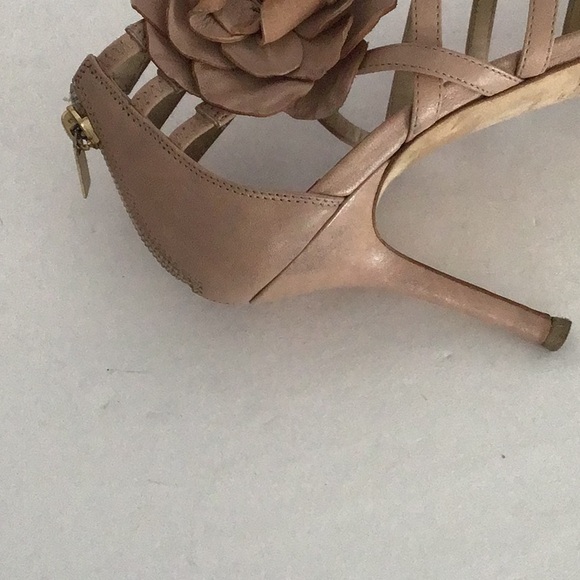 💥💥JIMMY CHOO 💥💥.            STRAPPY SANDALS - Picture 6 of 9